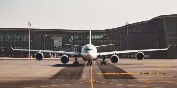 Flughafenführung auf klassenfahrt in köln