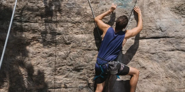 schnupper-klettern im landschaftspark auf klassenfahrt in duisburg